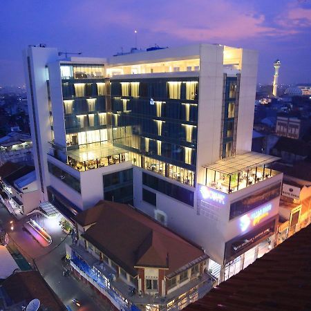 Pasar Baru Square Hotel Bandung Exterior photo