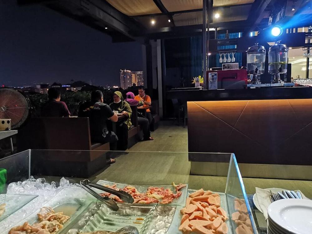Pasar Baru Square Hotel Bandung Exterior photo
