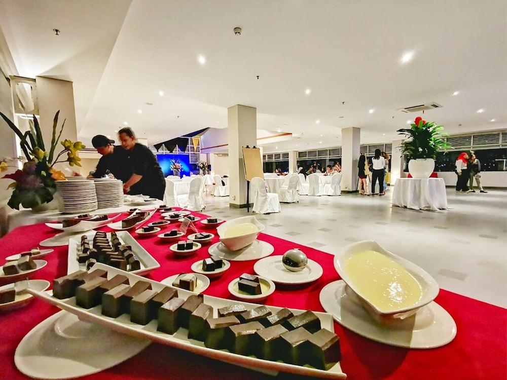Pasar Baru Square Hotel Bandung Exterior photo
