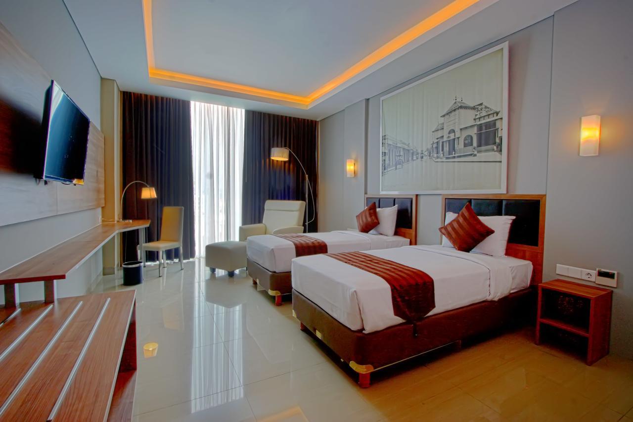 Pasar Baru Square Hotel Bandung Exterior photo