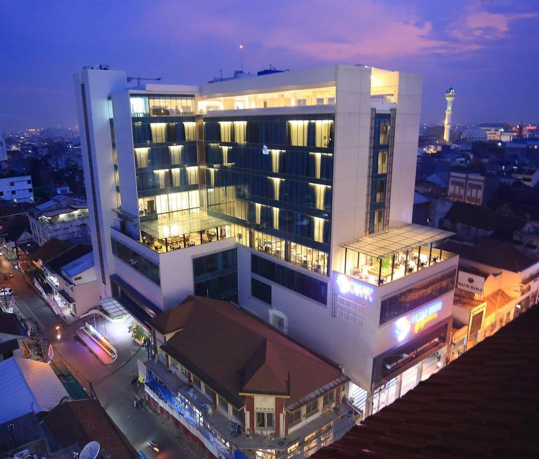 Pasar Baru Square Hotel Bandung Exterior photo